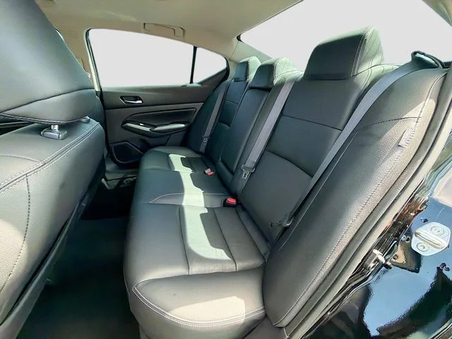 Used 2021 Black Nissan 2.5 SL image 25