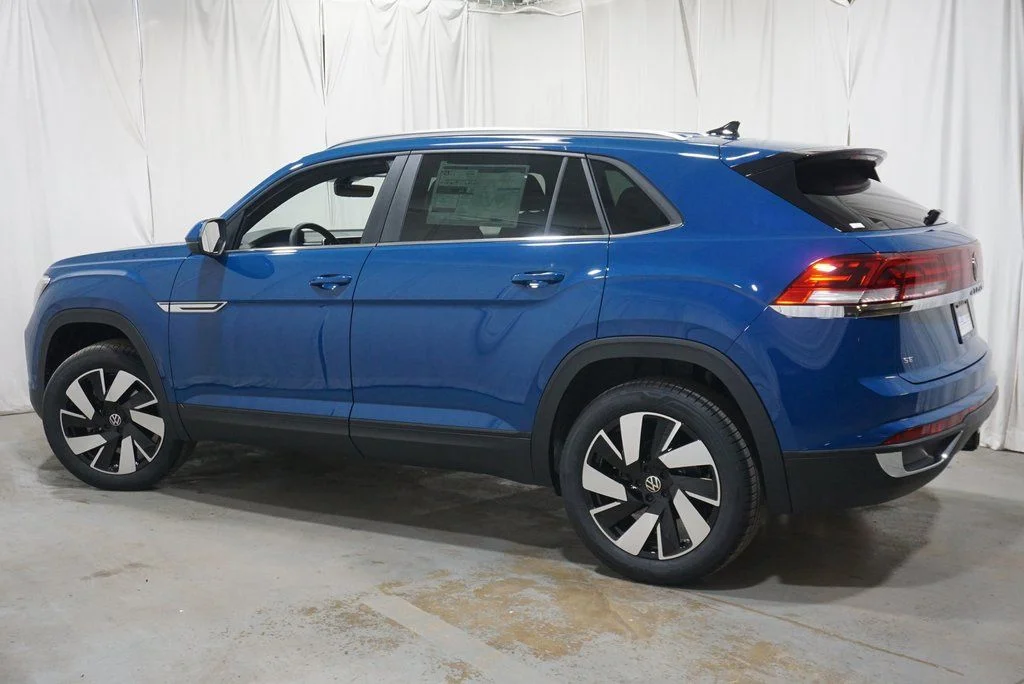 2025 Volkswagen Atlas Cross Sport SE w/Tech - Photo 10