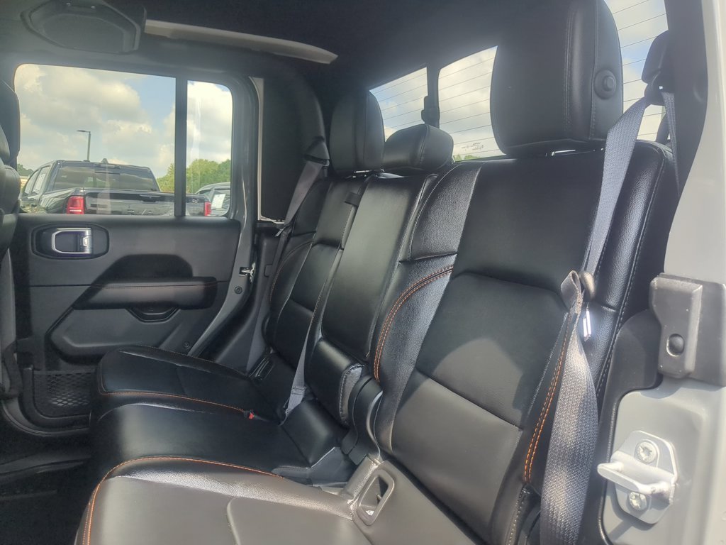 Used 2021 Sting-Gray Clearcoat Jeep Mojave image 24