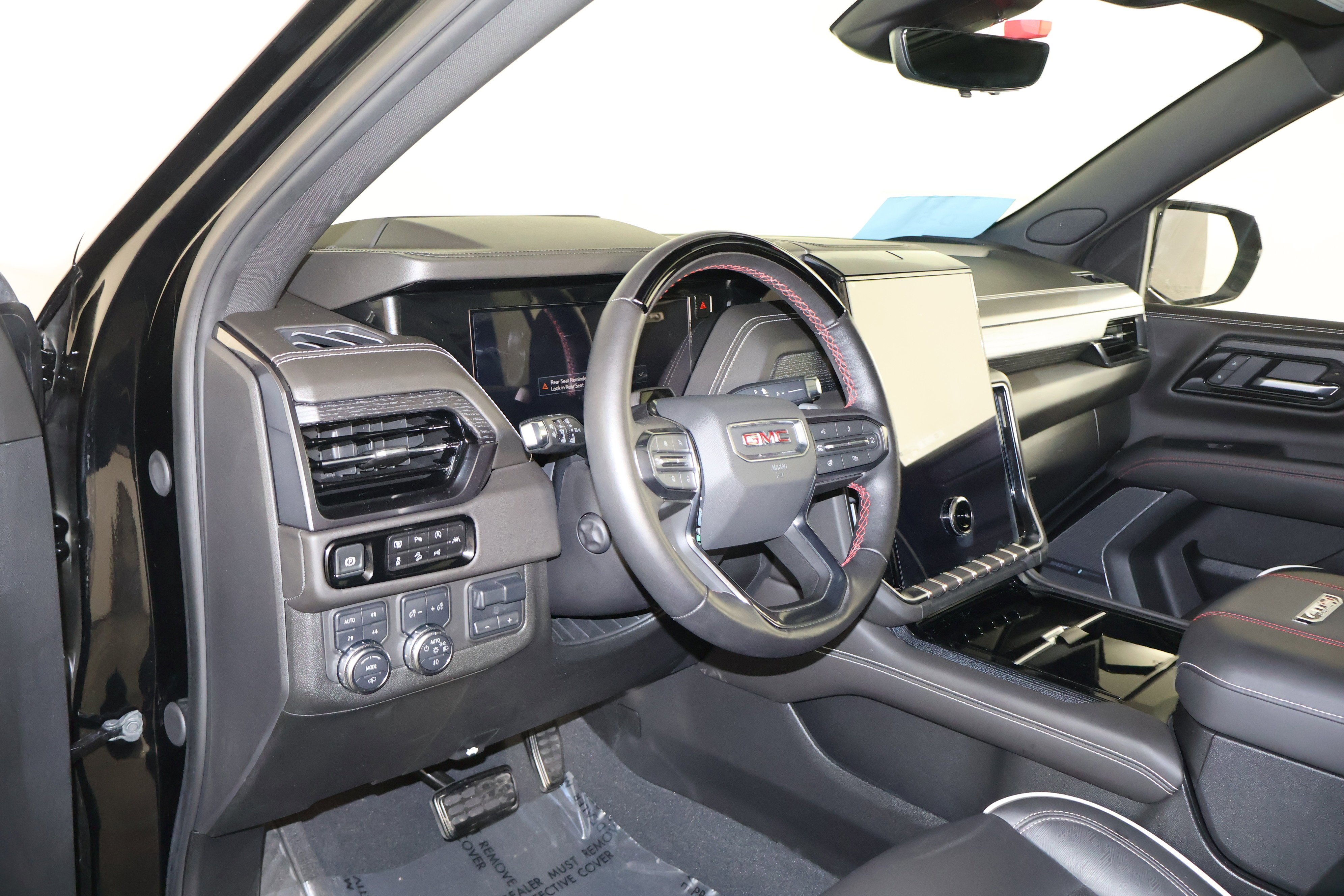 2025 GMC Yukon AT4 Ultimate - Photo 42