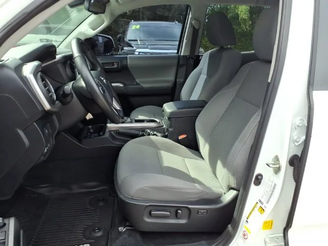 2020 Toyota Tacoma SR5 - Photo 13