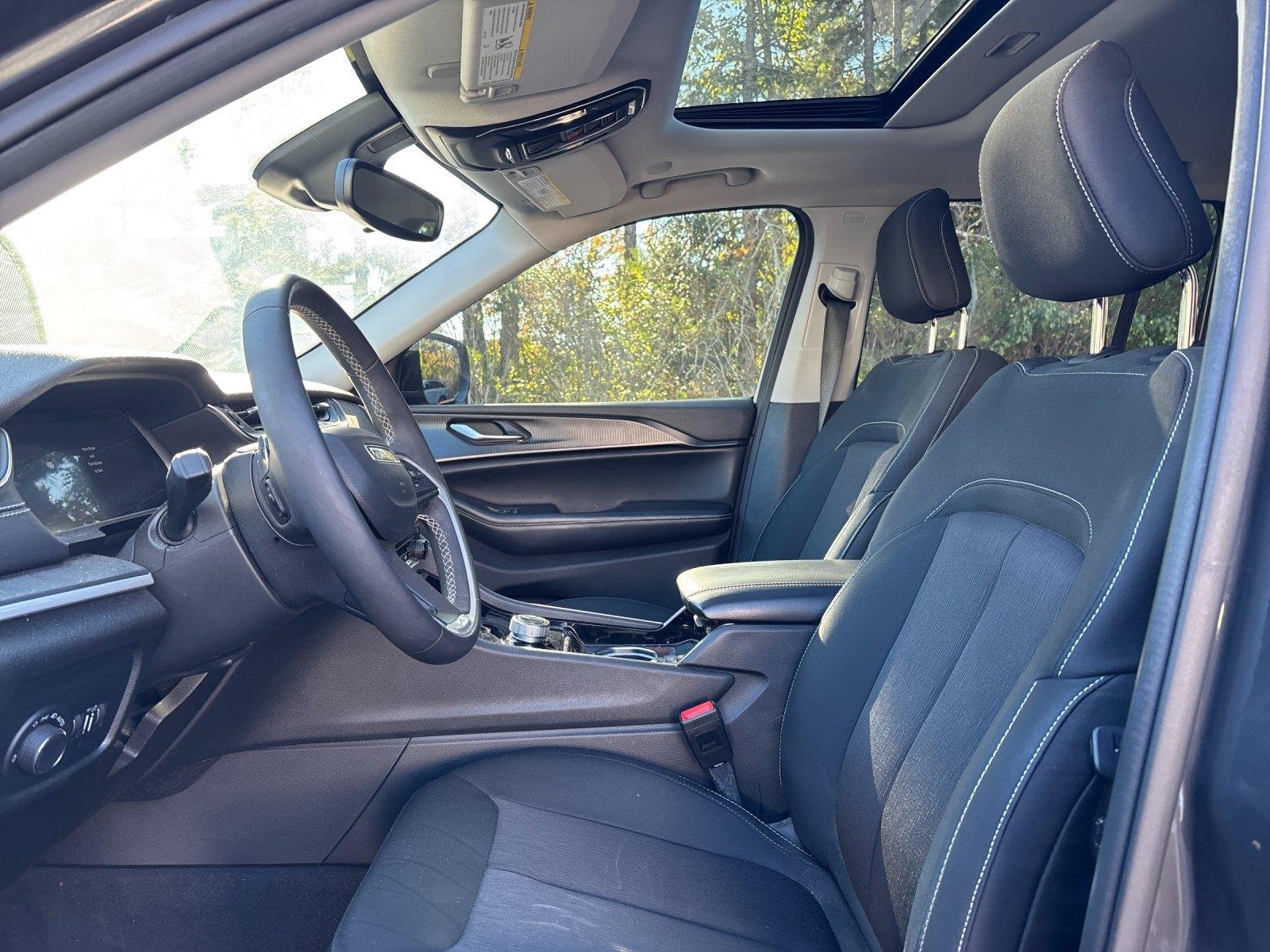 Used 2023 Baltic Gray Metallic Clearcoat Jeep Laredo image 14