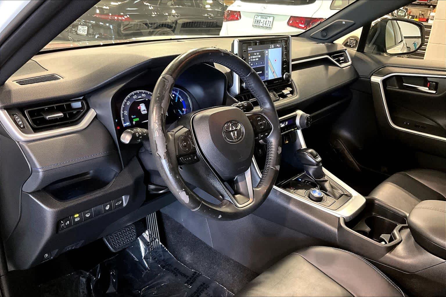 Used 2021 Blizzard Pearl/Midnight Black Metallic Toyota Hybrid XSE image 16