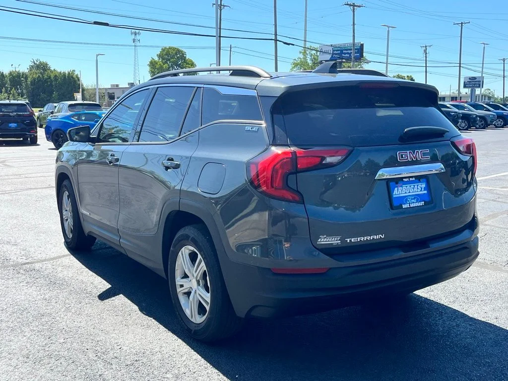 Used 2020 Gray GMC SLE image 7