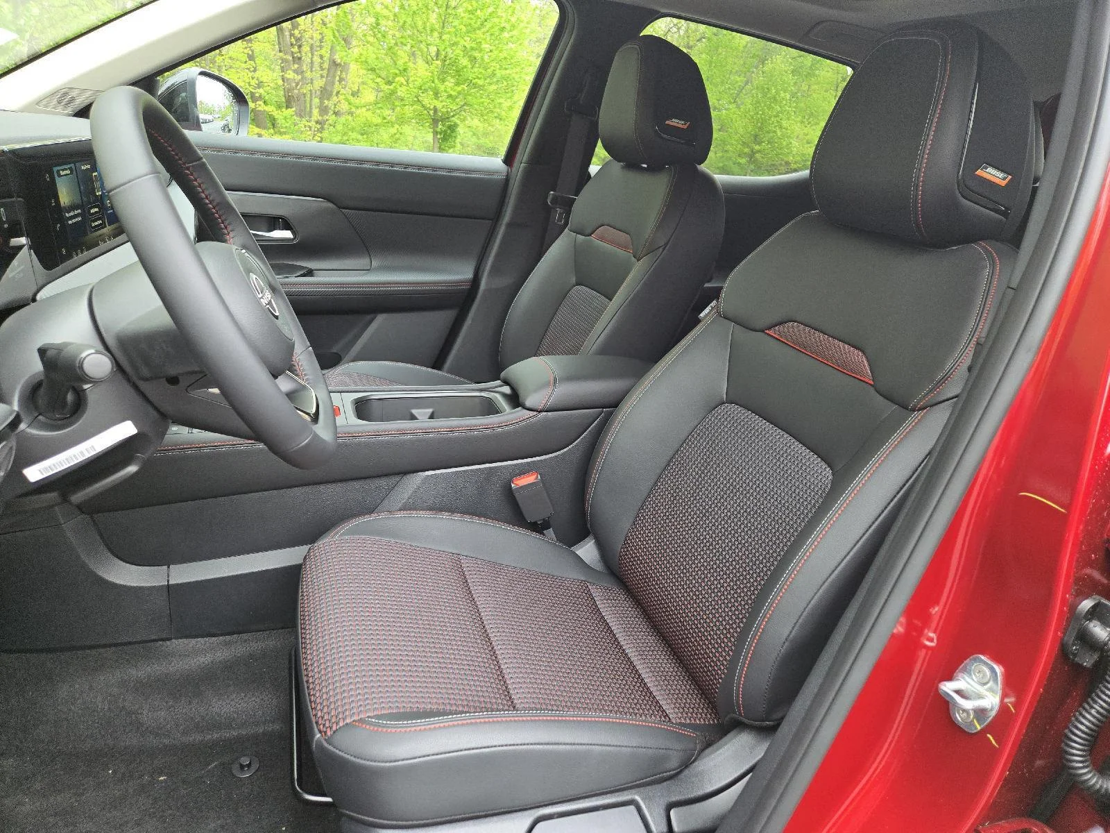 New 2026 Scarlet Ember Tintcoat Nissan SR image 10