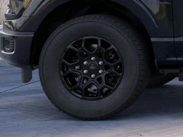 New 2026 Agate Black Metallic Ford XLT image 23