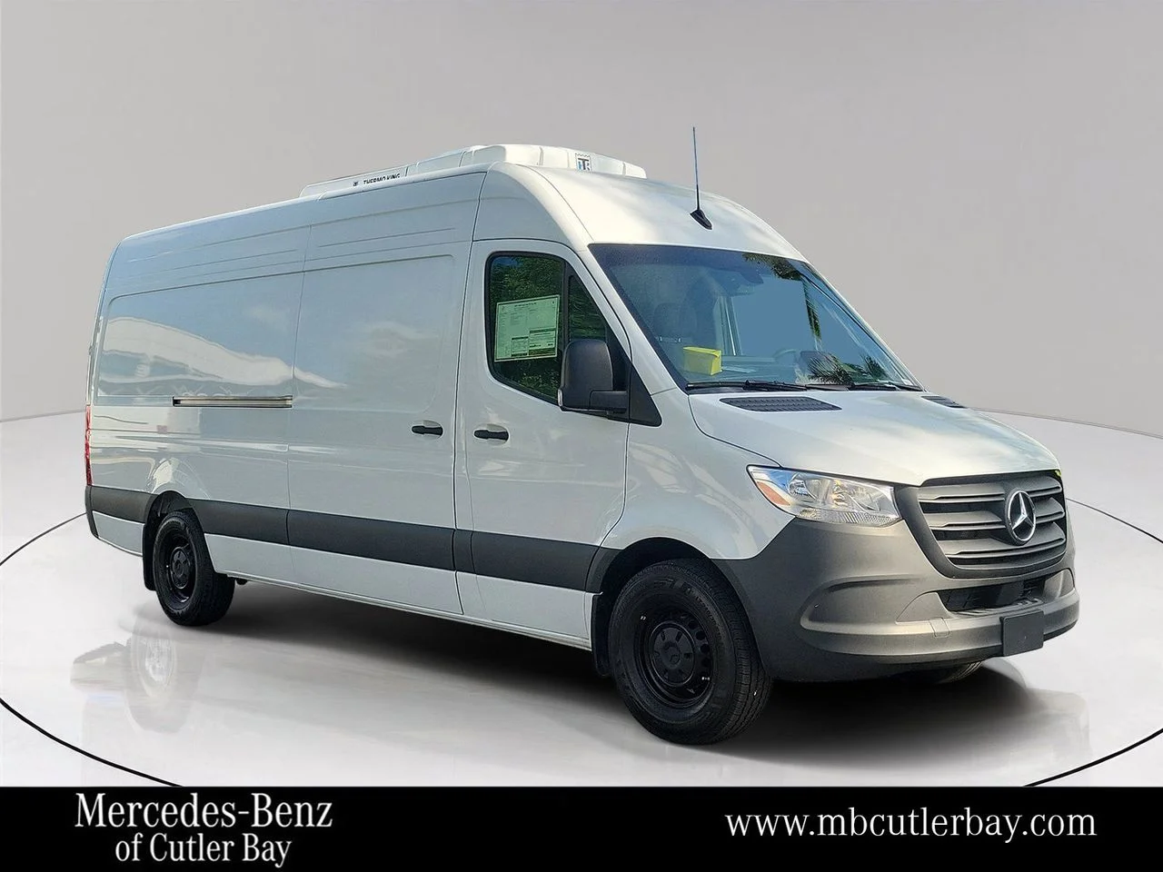 New 2025 Arctic+White Mercedes-Benz Cargo 170 WB image 1