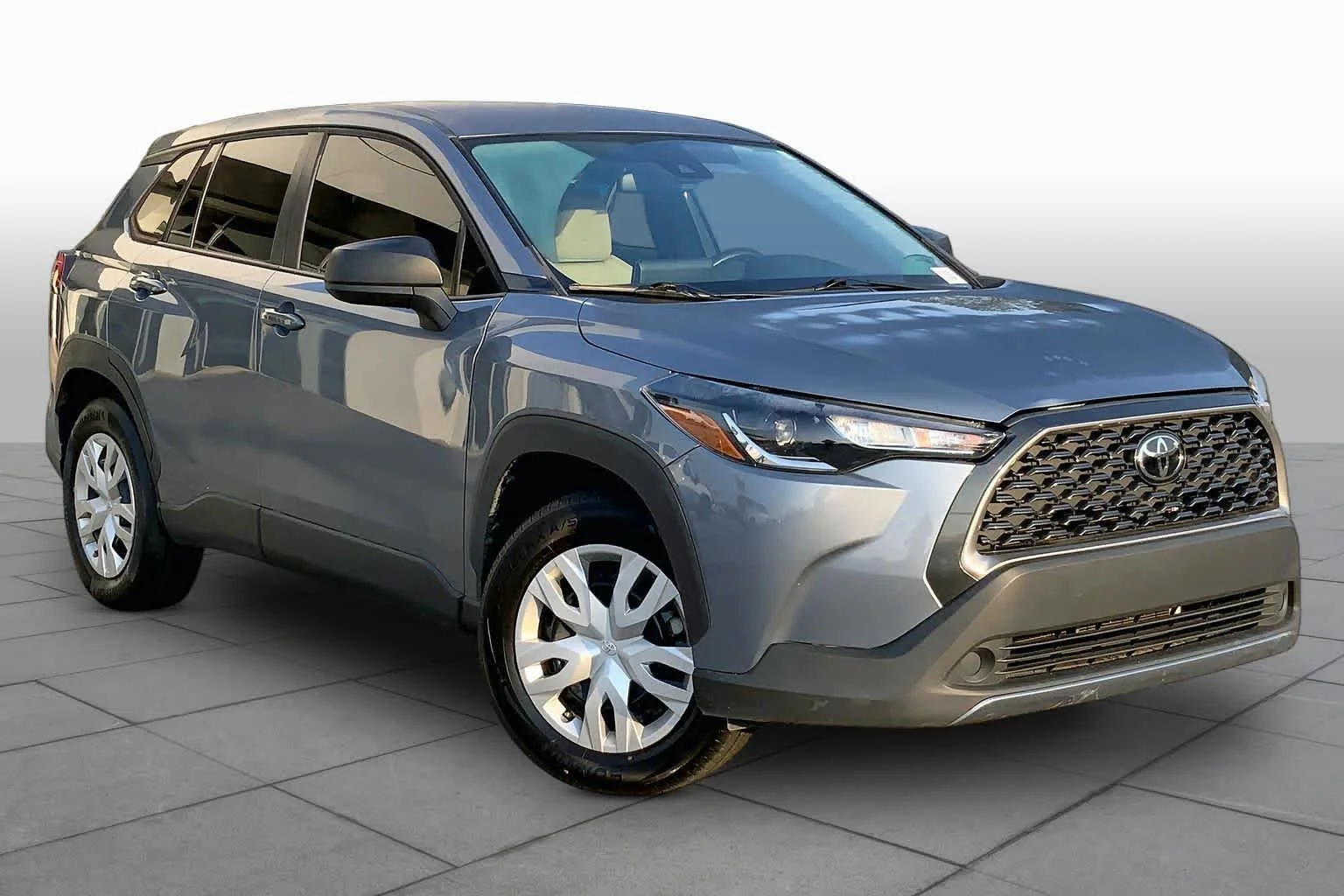 Used 2022 Celestite Toyota L image 3