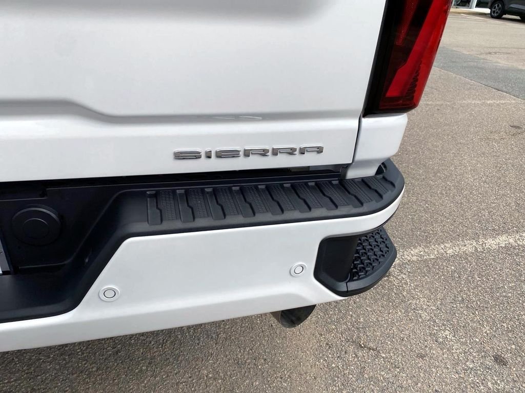 Used 2025 White GMC Denali Ultimate image 5