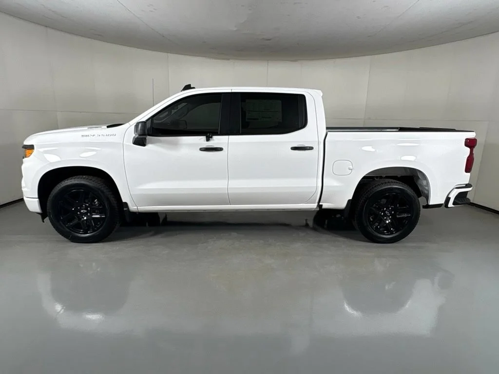 New 2026 Summit White Chevrolet Custom image 6