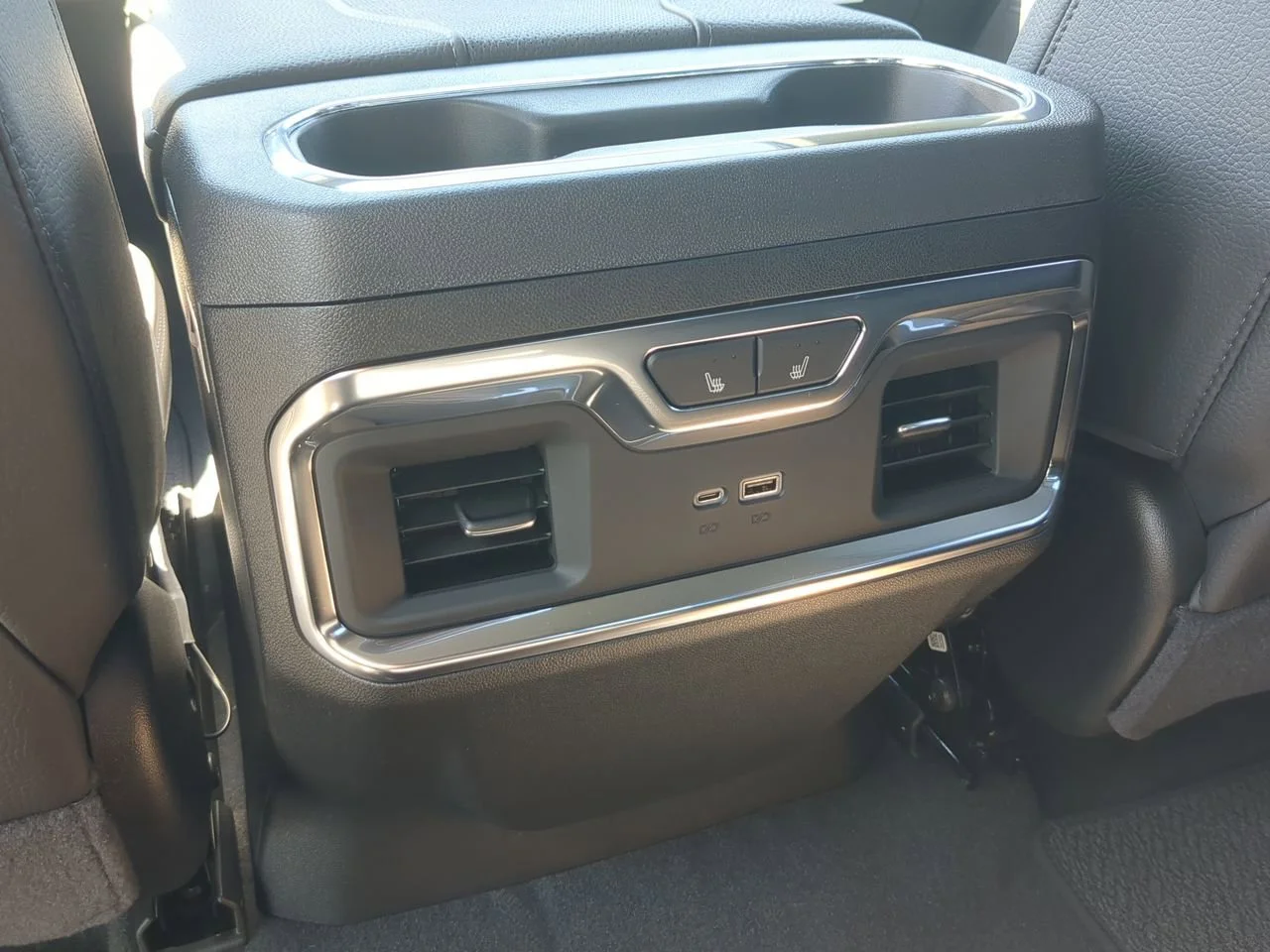 New 2026 Titanium Rush Metallic GMC Denali DRW image 22