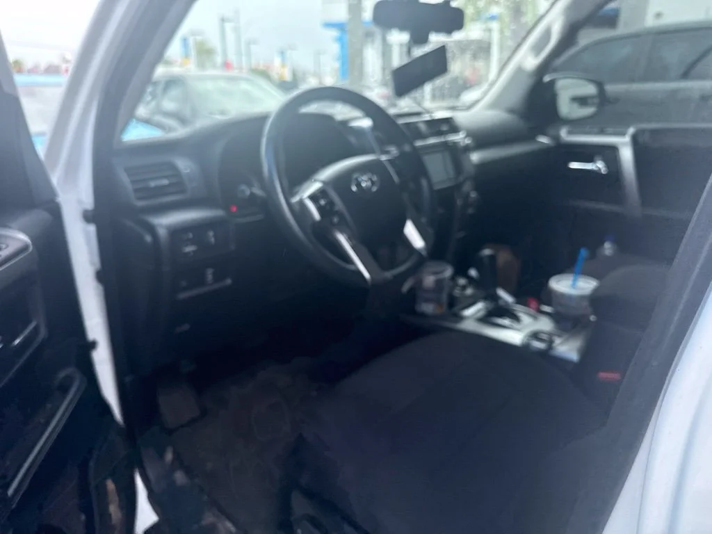 Used 2018 White Toyota SR5 image 14
