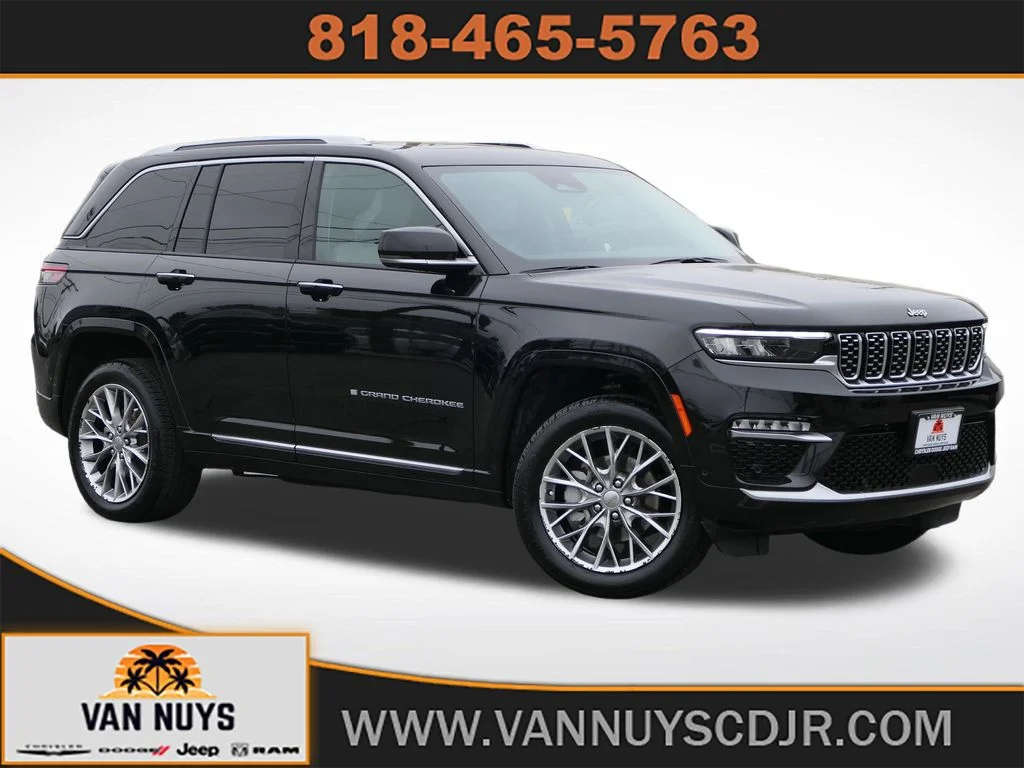 2023 Jeep Grand Cherokee Summit 4x4's photo