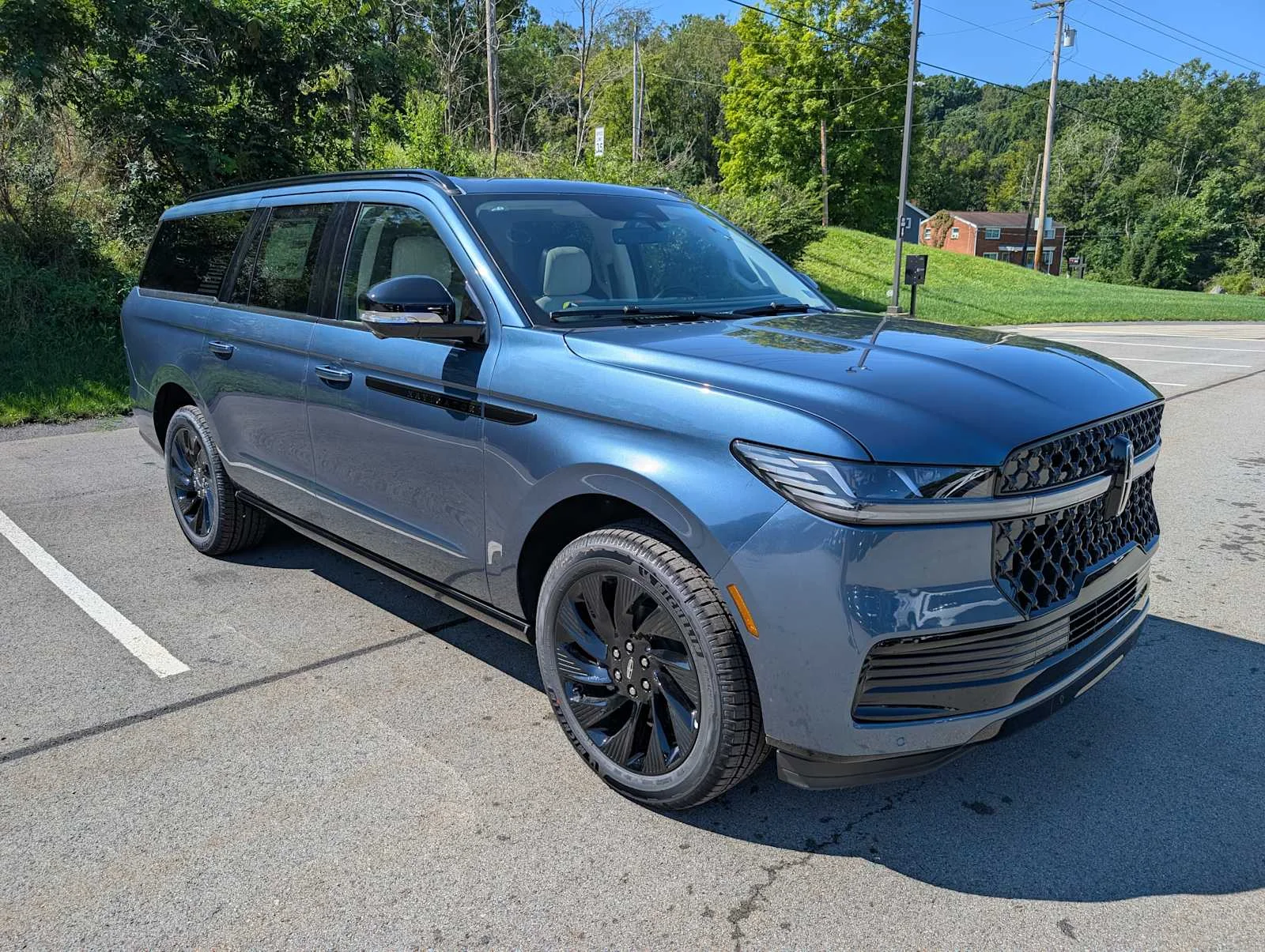 New 2027 Nocturnal Blue Metallic Clearcoat Lincoln Reserve image 6