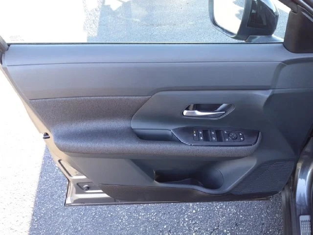 Used 2025 Gray Nissan SV image 21