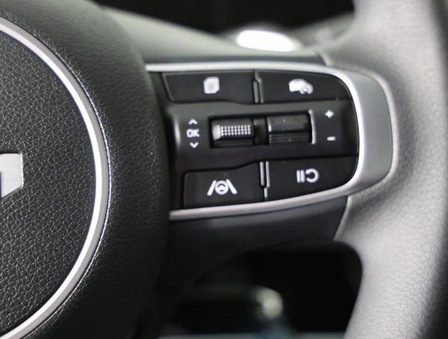 2025 Kia Sportage LX Hybrid - Photo 15