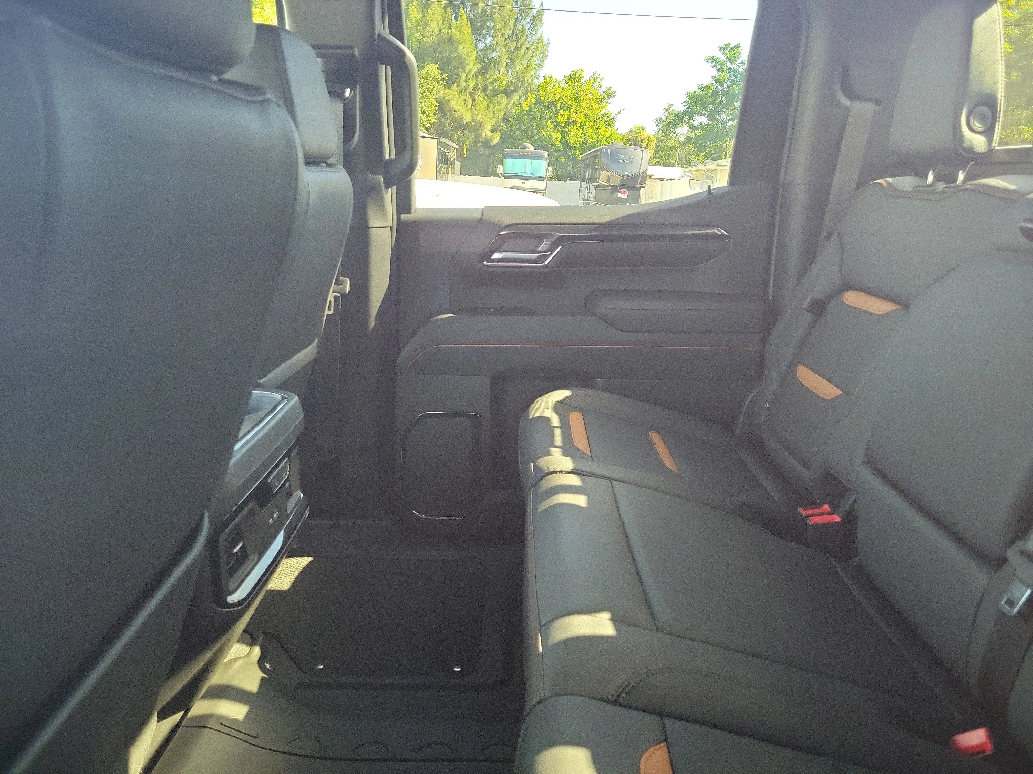 Used 2024 Onyx Black GMC AT4 image 8