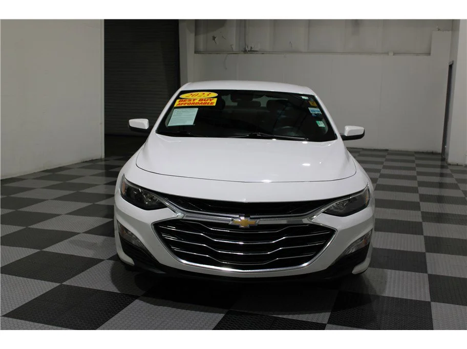 Used 2023 Summit White Chevrolet LT image 2