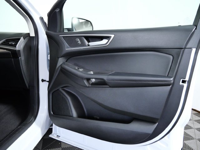 Used 2024 White Ford SEL image 9