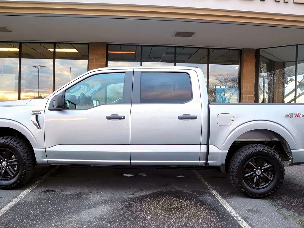 2023 Ford F-150 XLT - Photo 6
