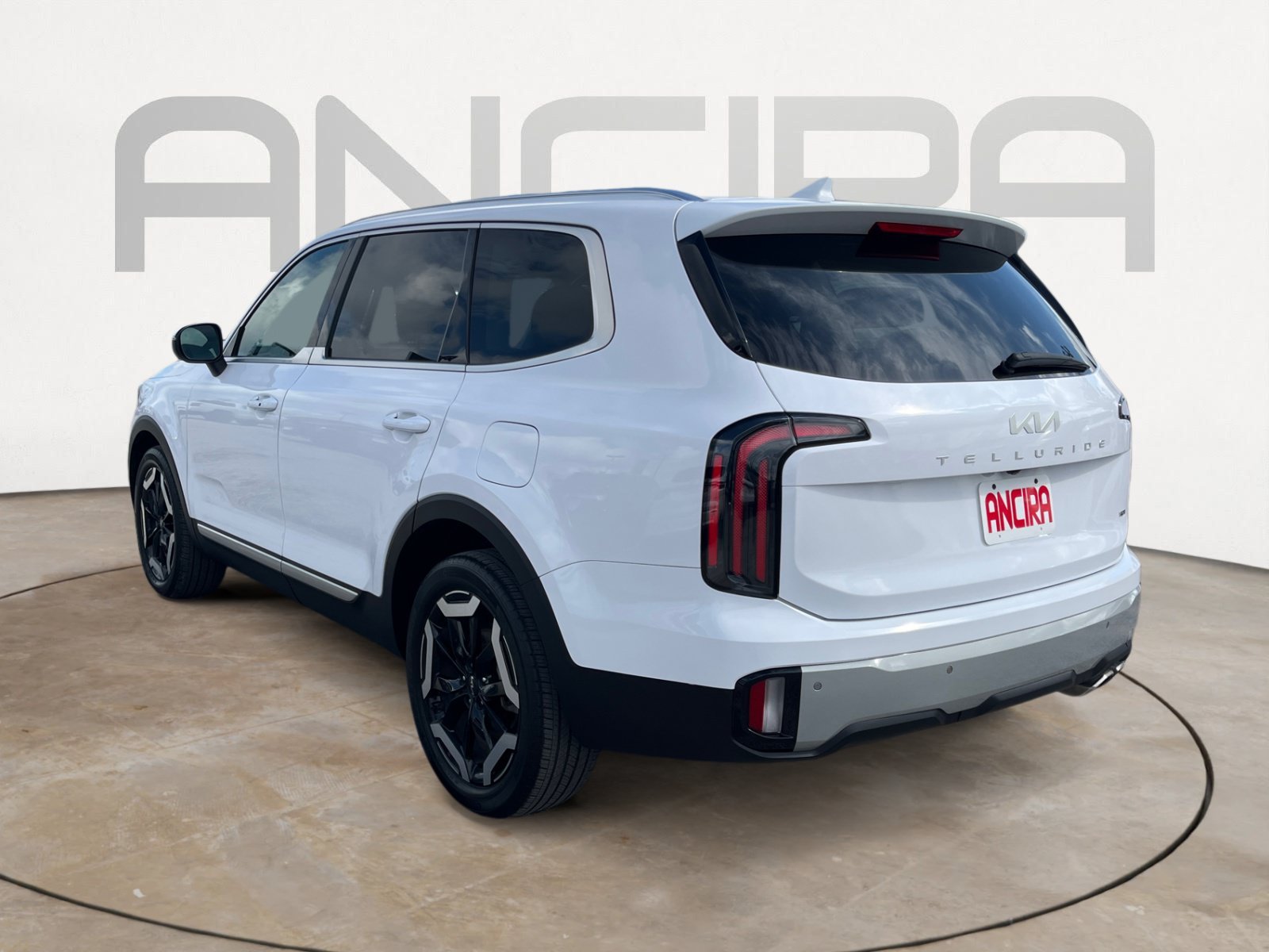 Used 2023 White Kia EX image 8