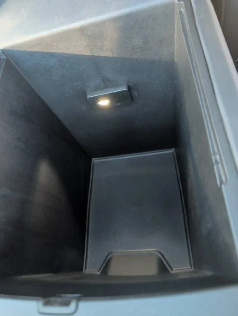 Used 2025 Crystal Metallic GMC Elevation image 31