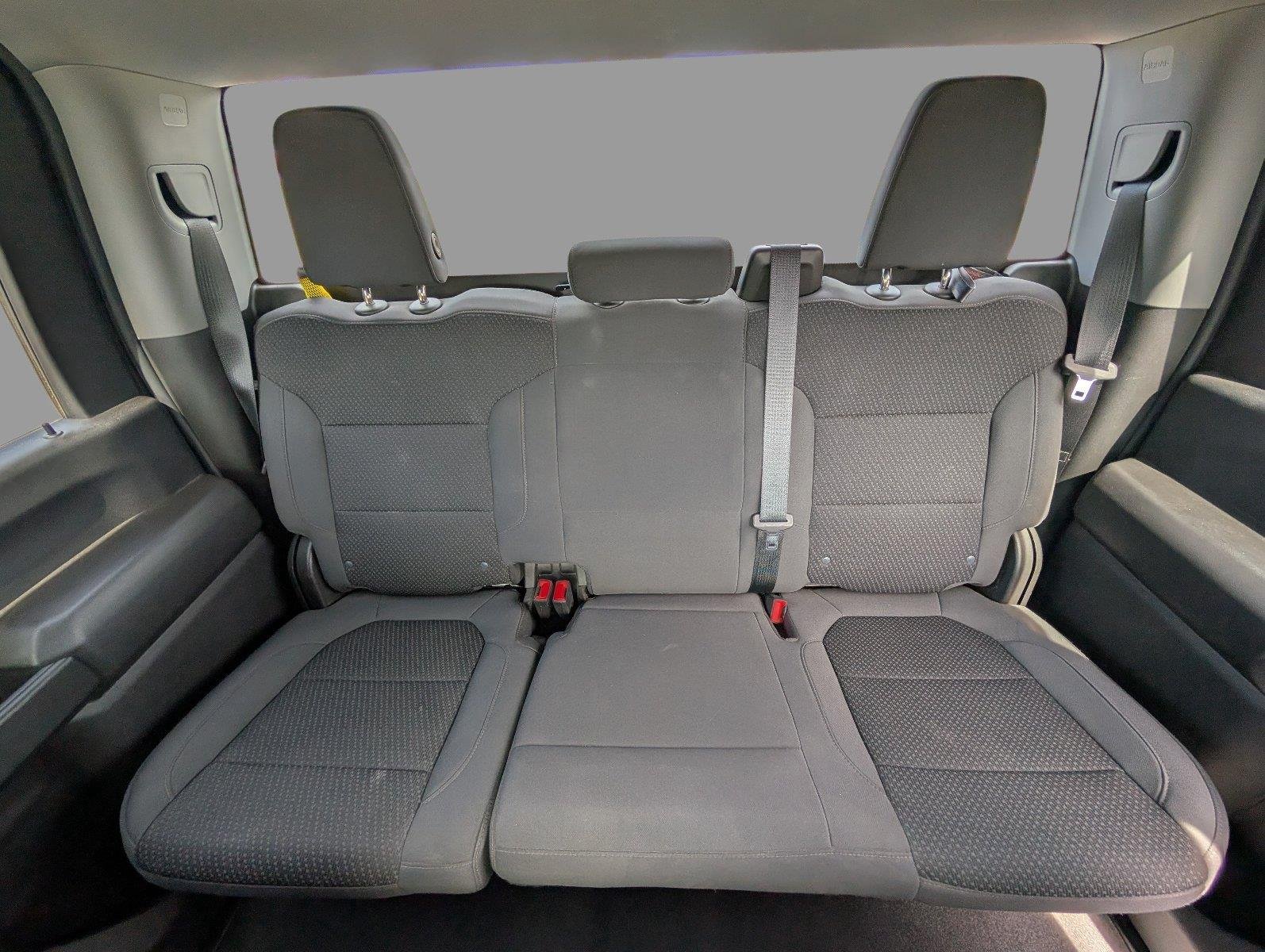 Used 2022 SILVER ICE METALLIC Chevrolet Custom image 28