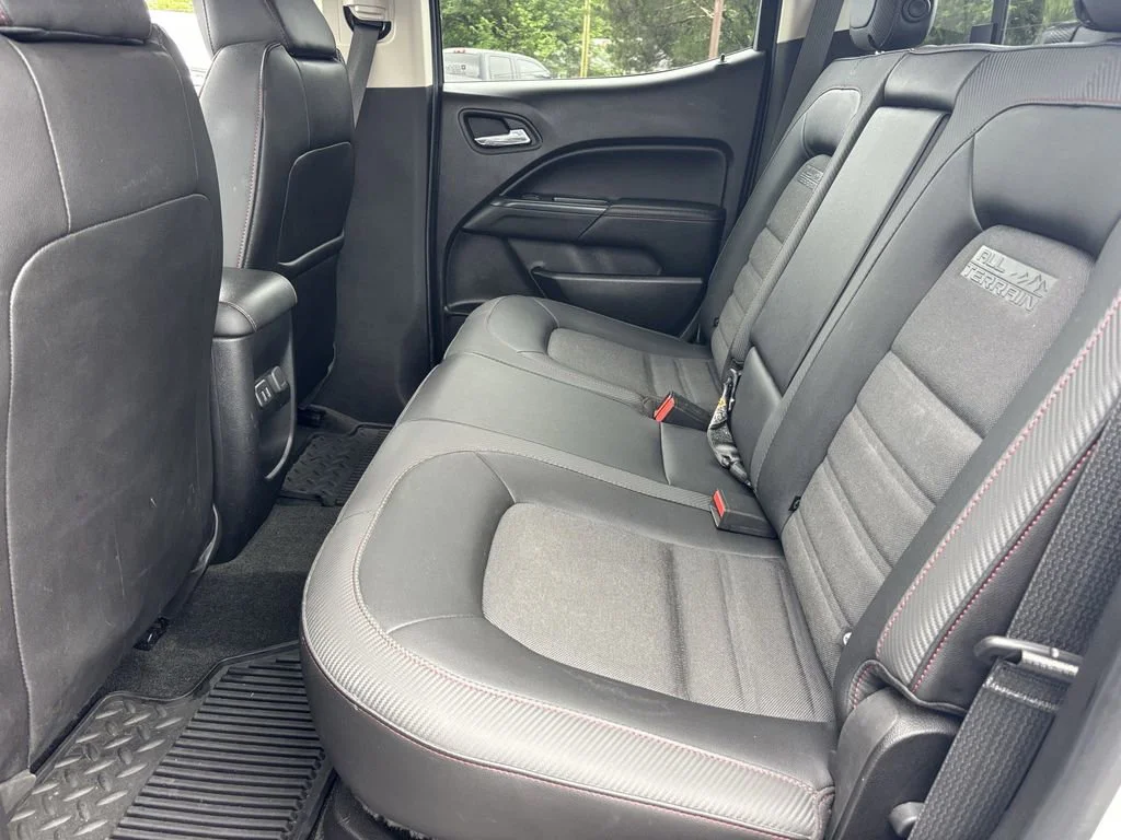 Used 2018 SUMMIT WHITE GMC 4WD All Terrain w/Cloth image 19