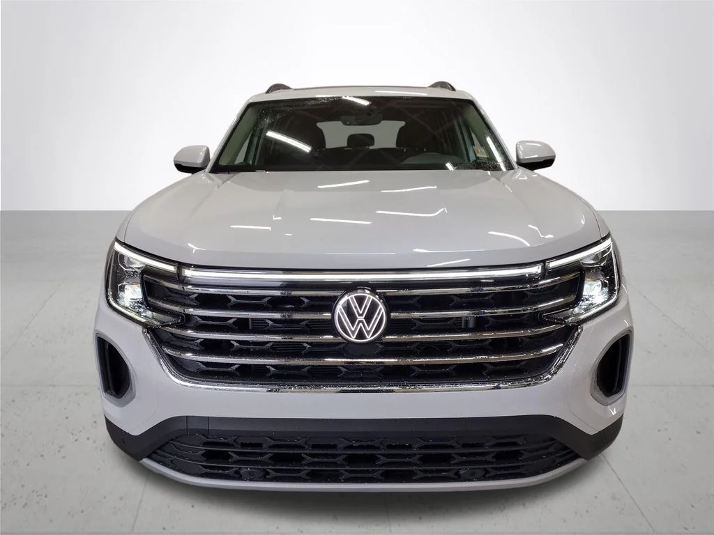 New 2026 White Volkswagen SE w/Technology image 3