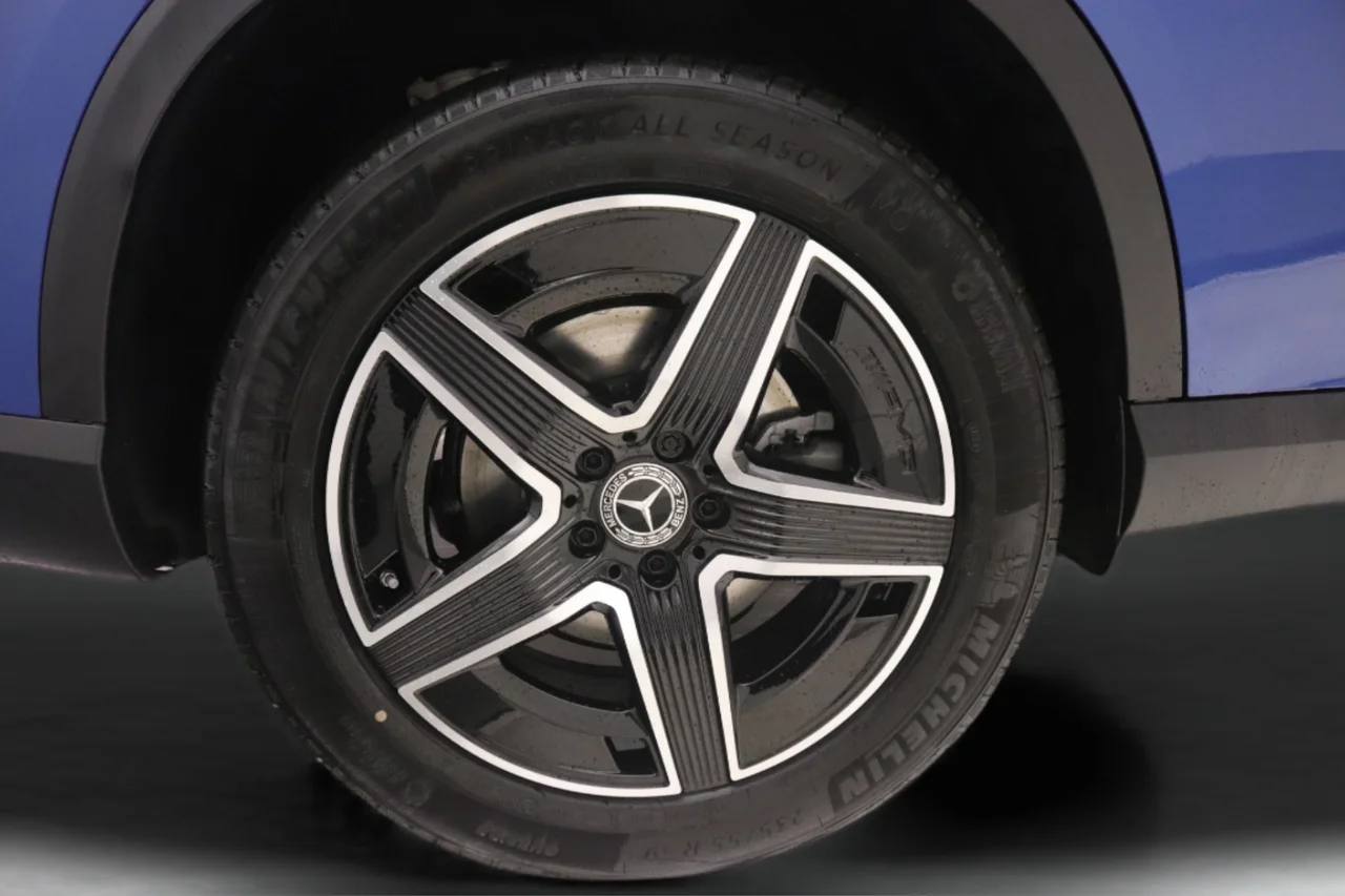 New 2026 Starling Blue Metallic Mercedes-Benz 300 image 10