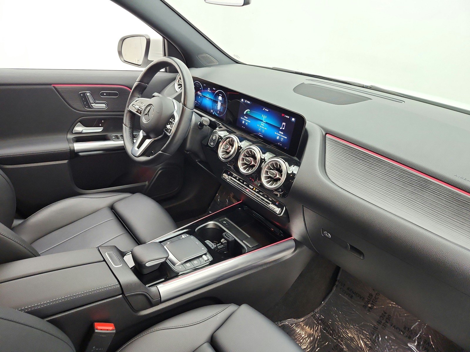 Certified Used 2023 Polar White Mercedes-Benz GLA 250 4MATIC® SUV image 24