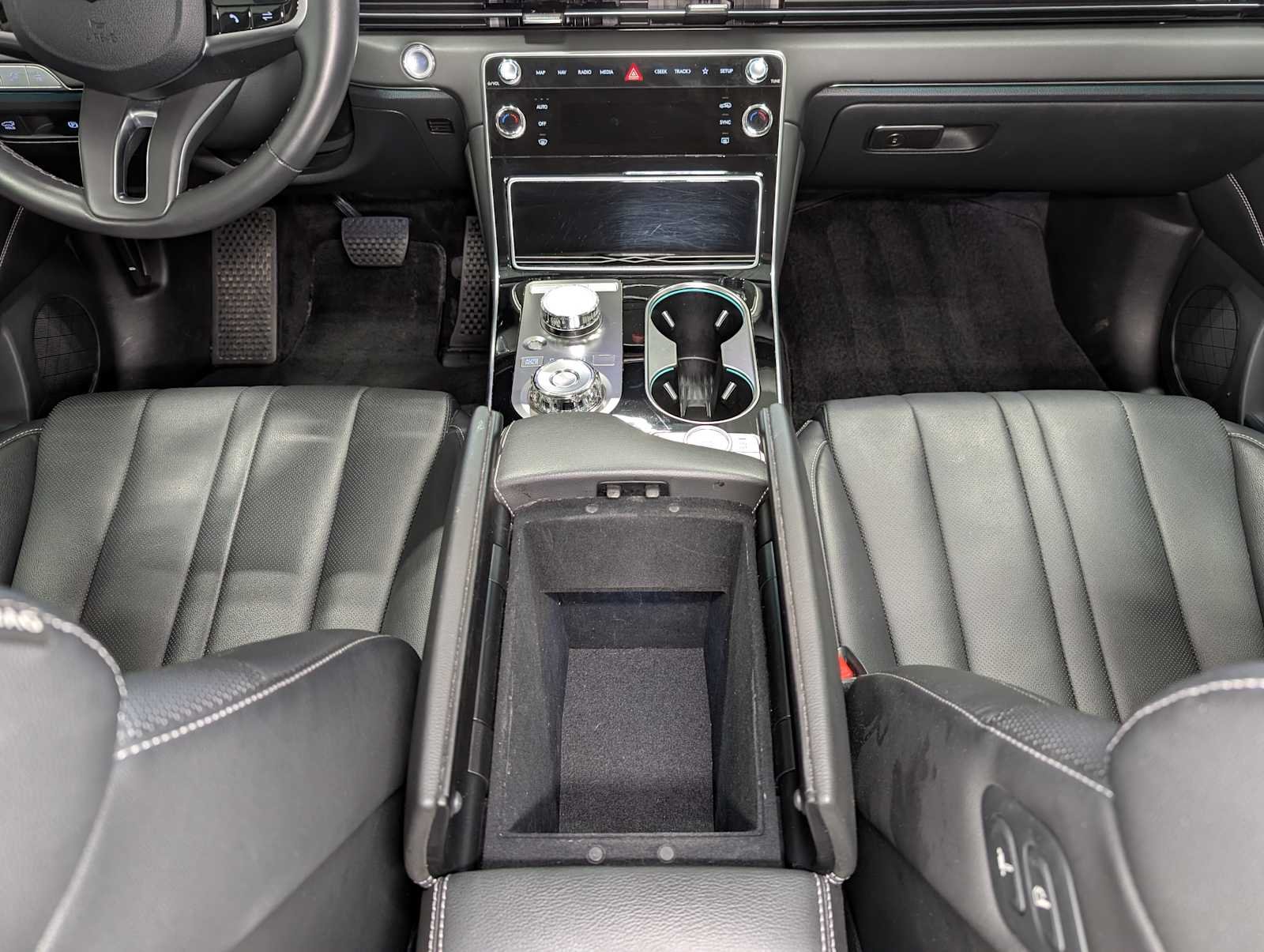 Used 2025 Makalu Gray Genesis 2.5T Standard image 19