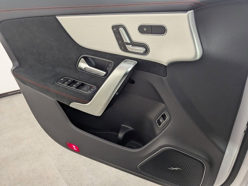 2026 Mercedes-Benz CLA AMG CLA45 S - Photo 42