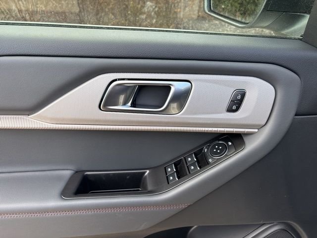 New 2026 Star White Metallic Tri-Coat Ford Active image 15