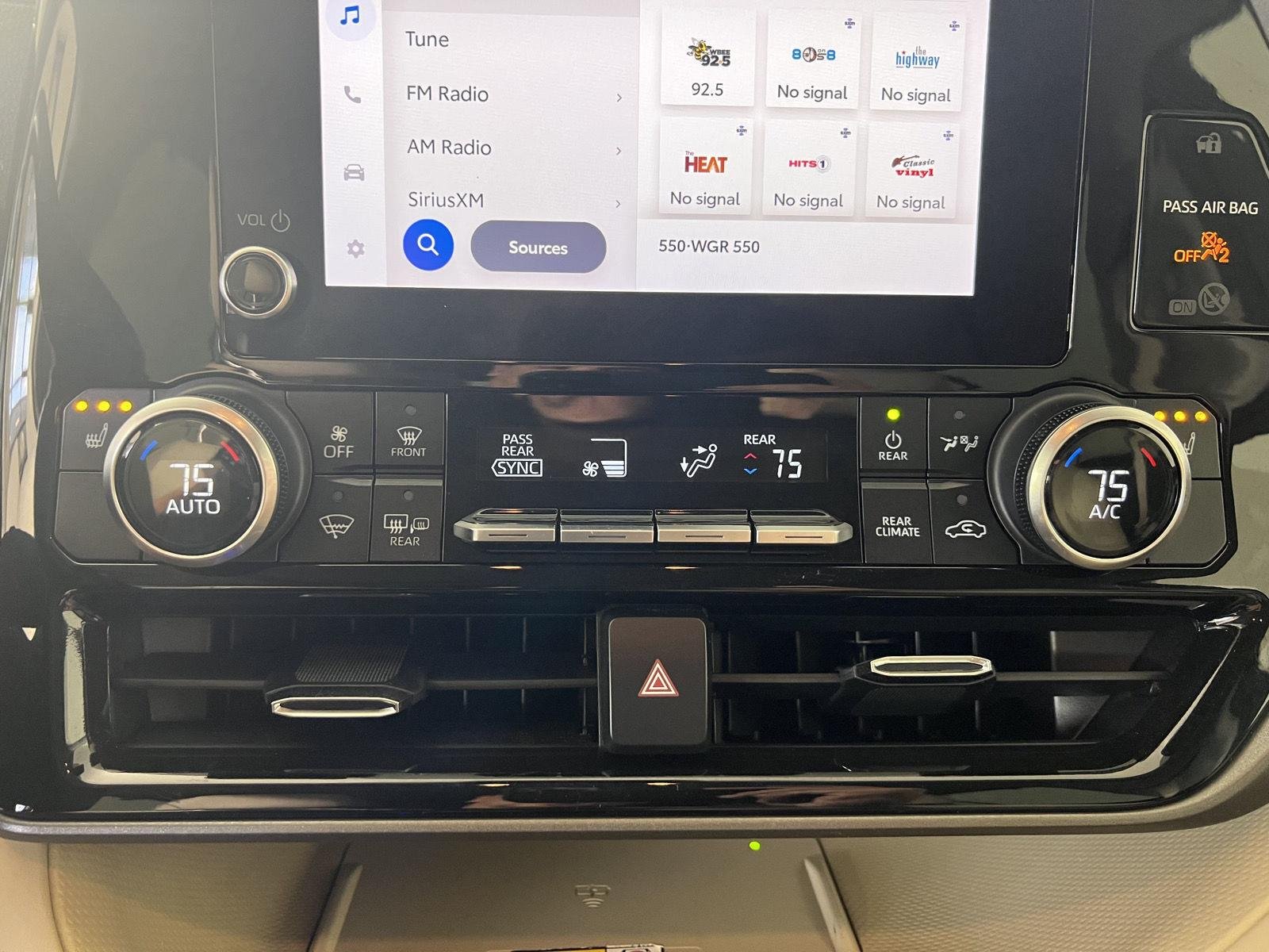 Used 2023 Wind Chill Pearl Toyota XLE image 18