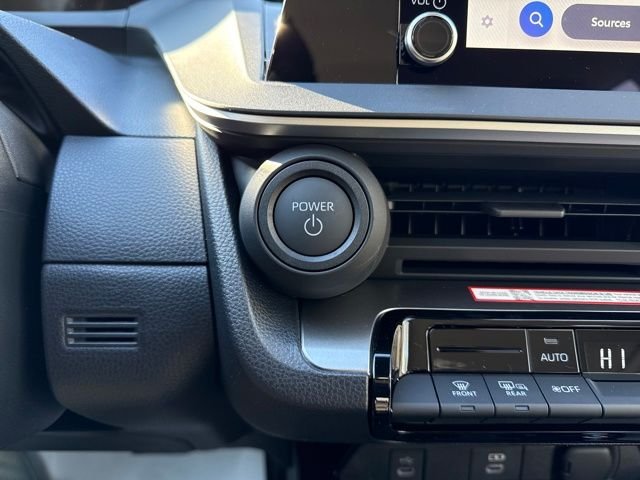 2026 Toyota Prius LE - Photo 19