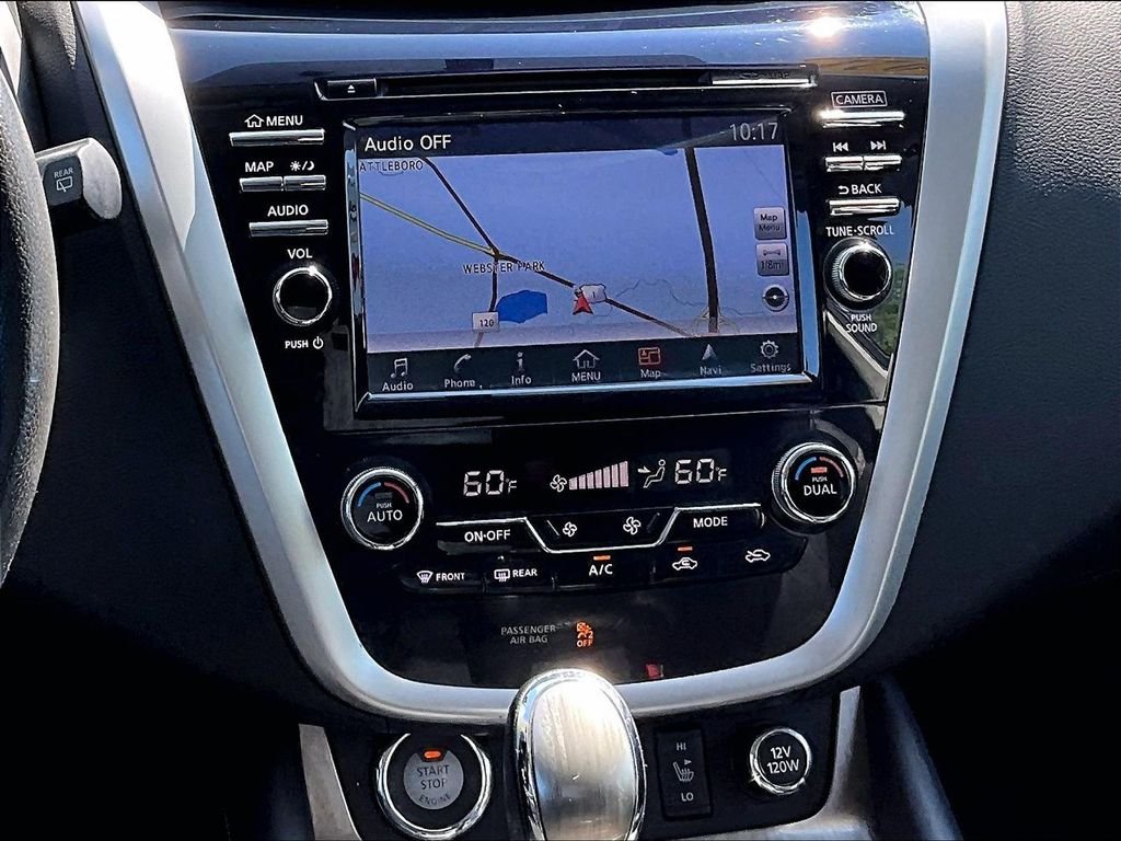 Used 2017 Silver Nissan SL image 18