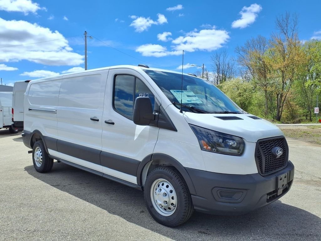 New 2026 Oxford White Ford Cargo Van image 5