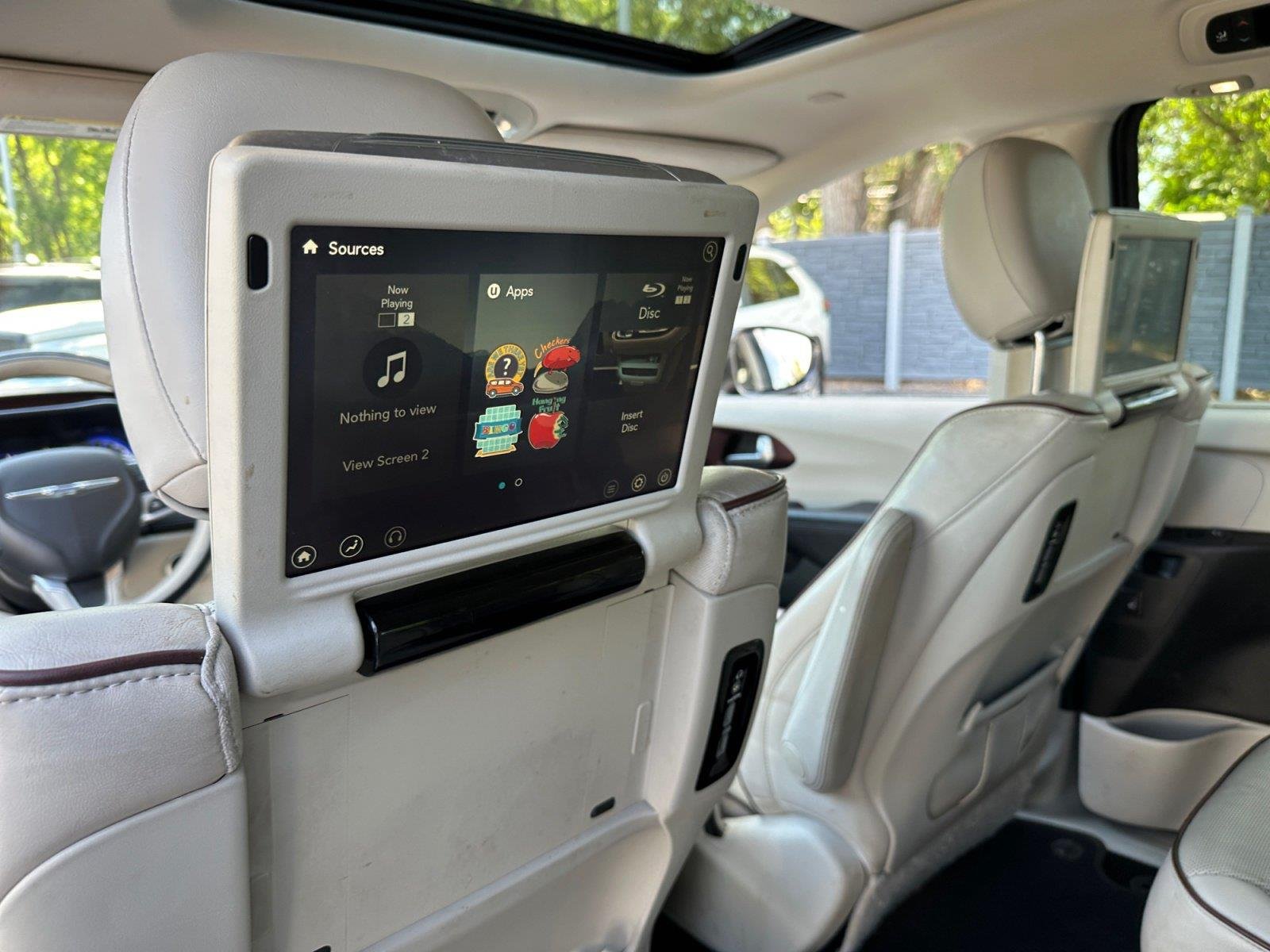 2017 Chrysler Pacifica Limited - Photo 23