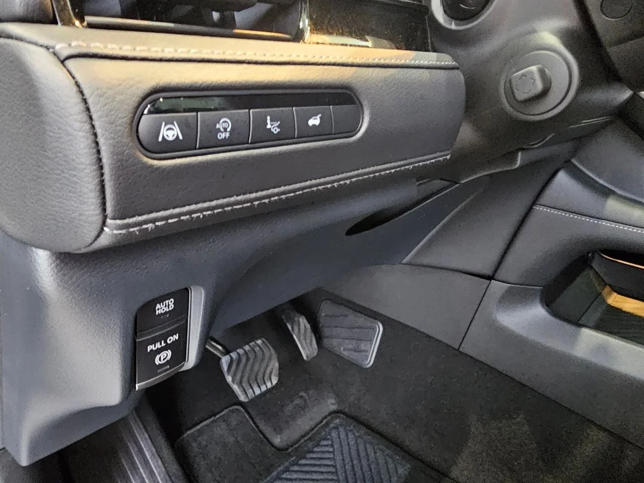 New 2026 ANTHRACITE GRAY INFINITI Luxe 4WD image 16