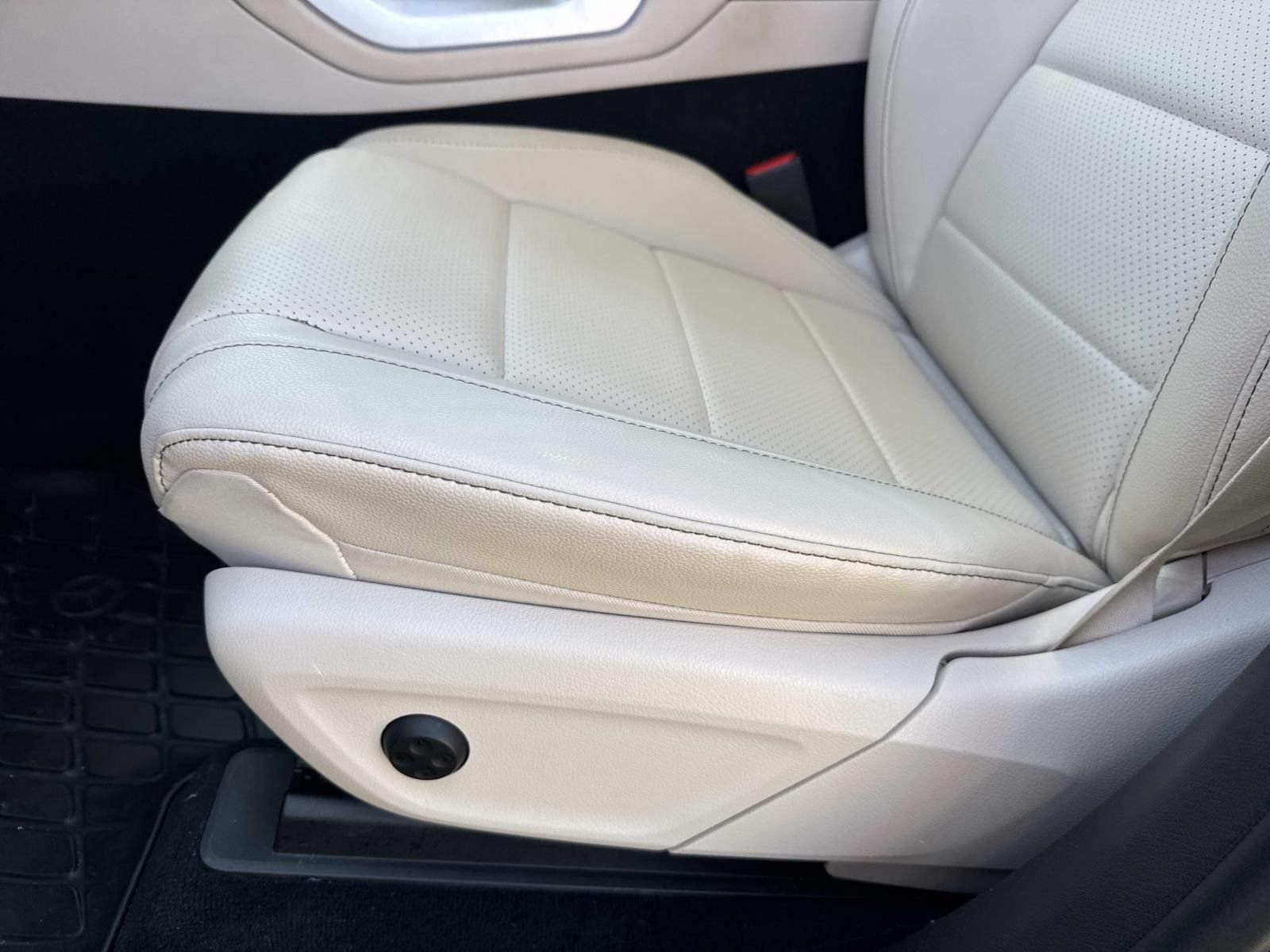 Certified Used 2022 Blue Mercedes-Benz GLE 350 image 17