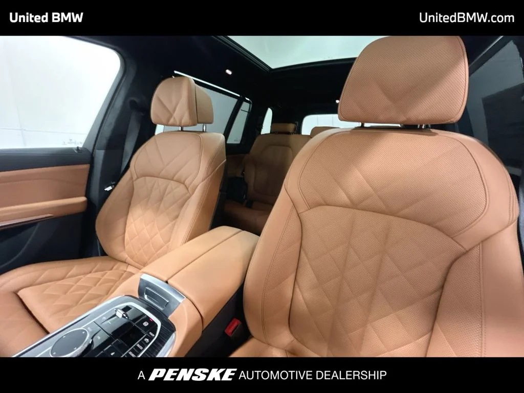Used 2026 Manhattan Green Metallic BMW xDrive40i image 13