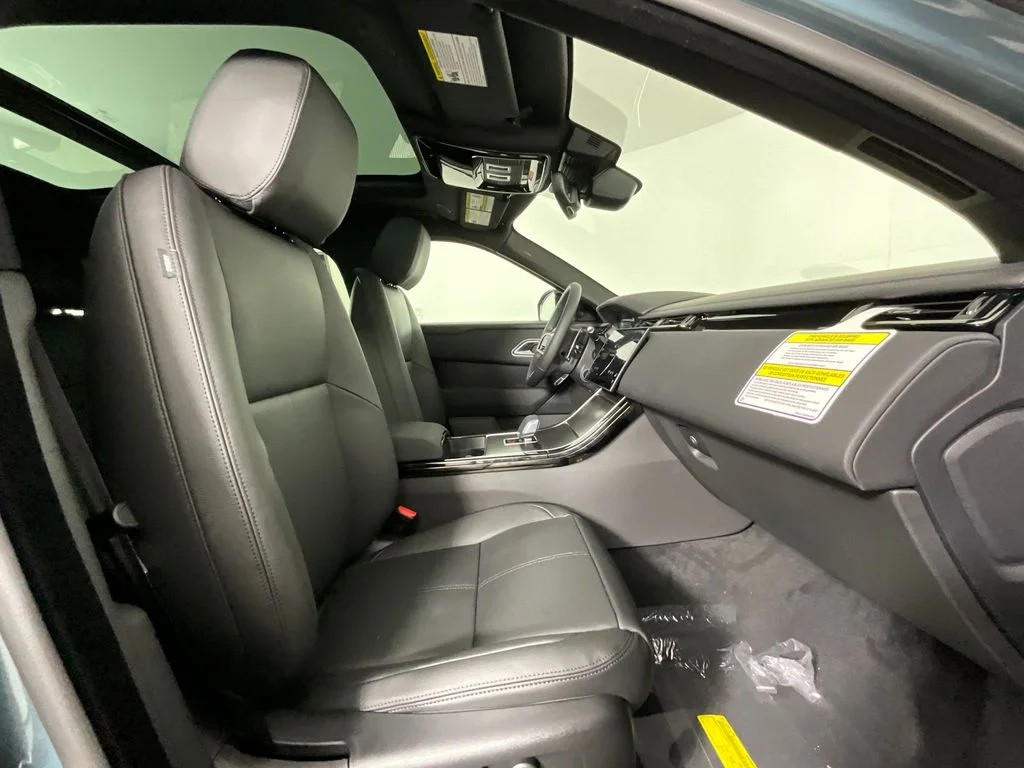 New 2026 Giola Green Land Rover Dynamic SE image 3