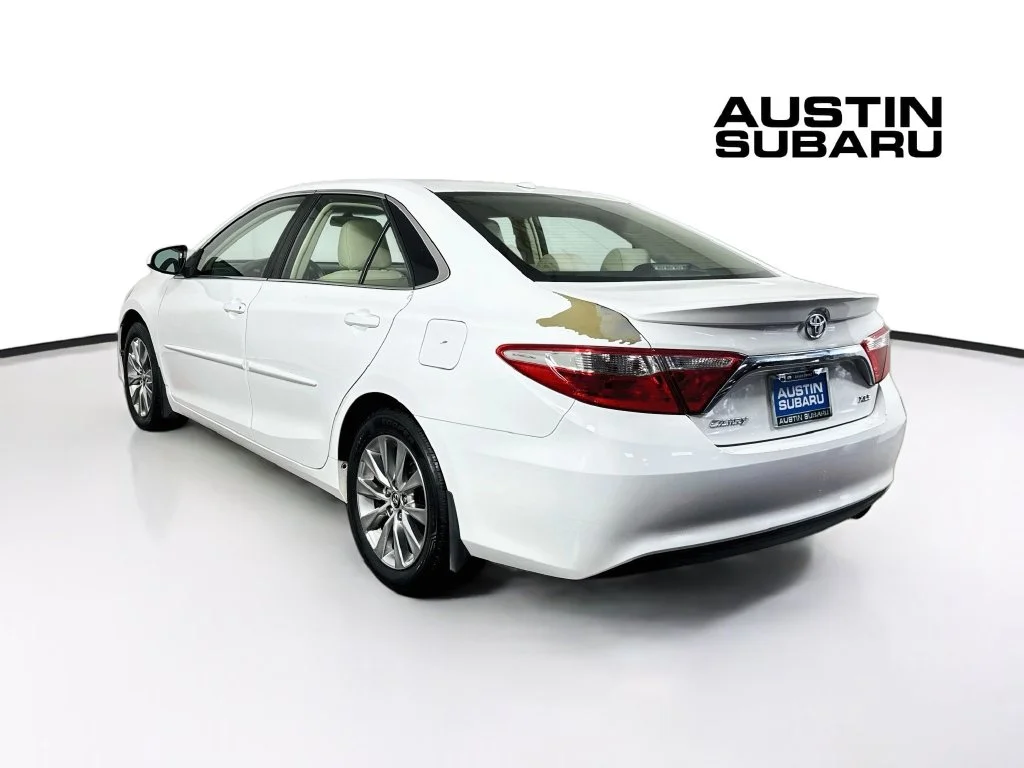 Used 2015 White Toyota XLE image 5