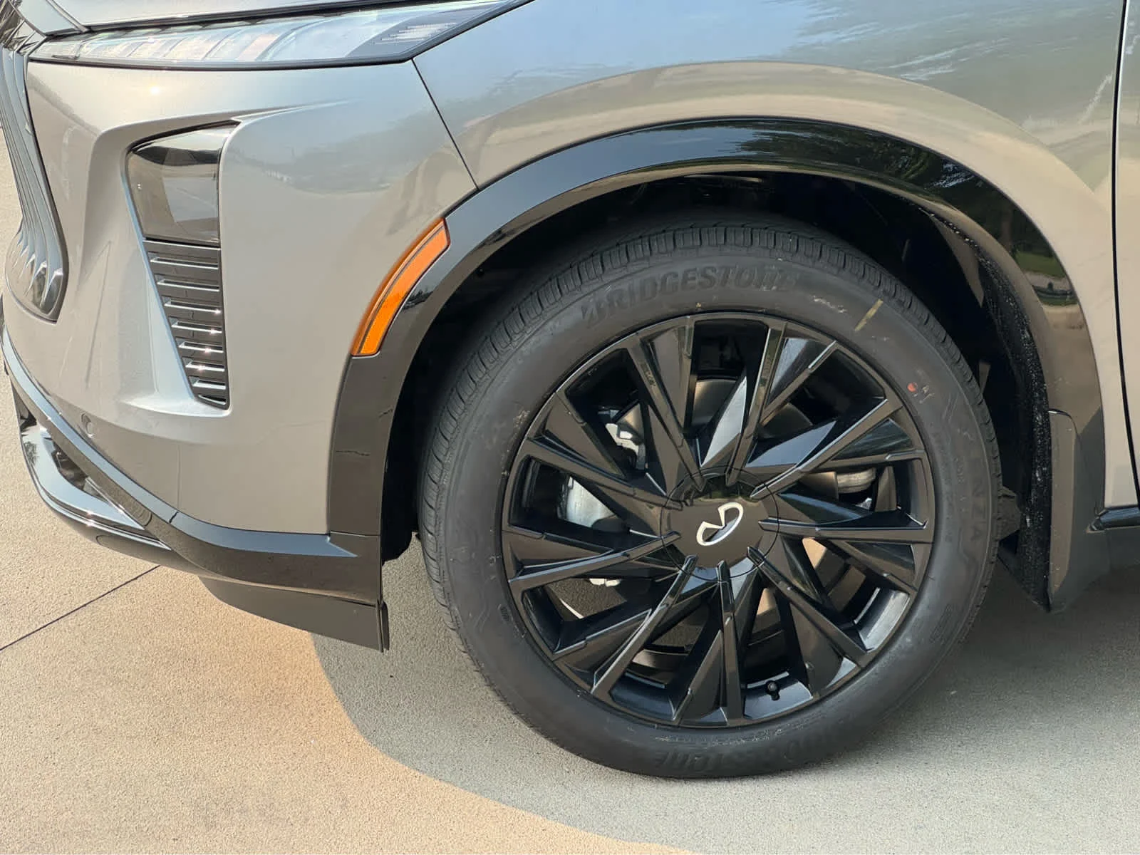 New 2027 2T GRPT SHDW INFINITI Autograph AWD image 6