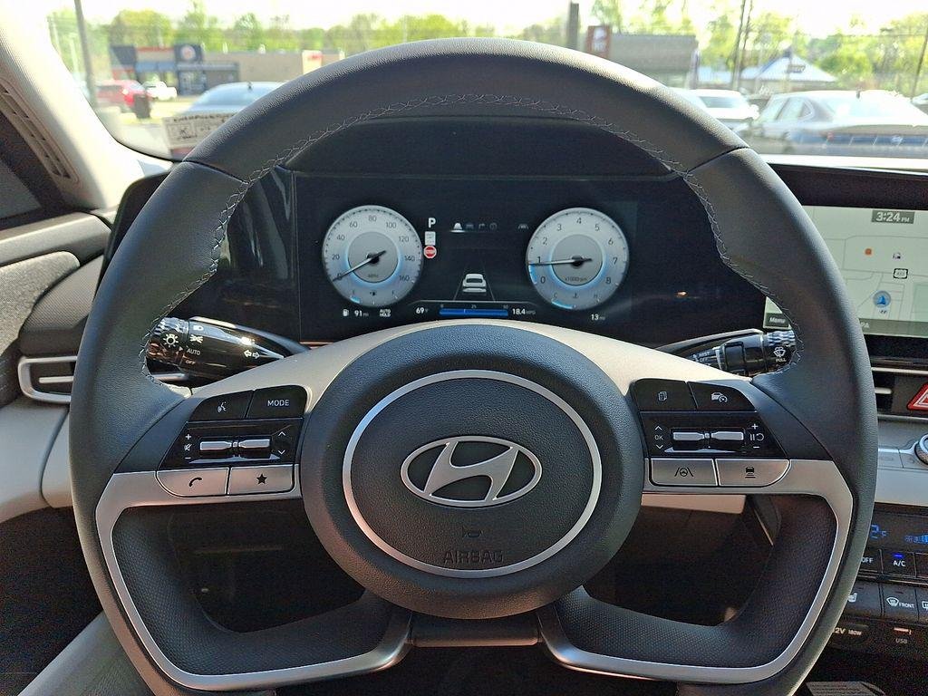 New 2026 Serenity White Pearl Hyundai Limited image 10