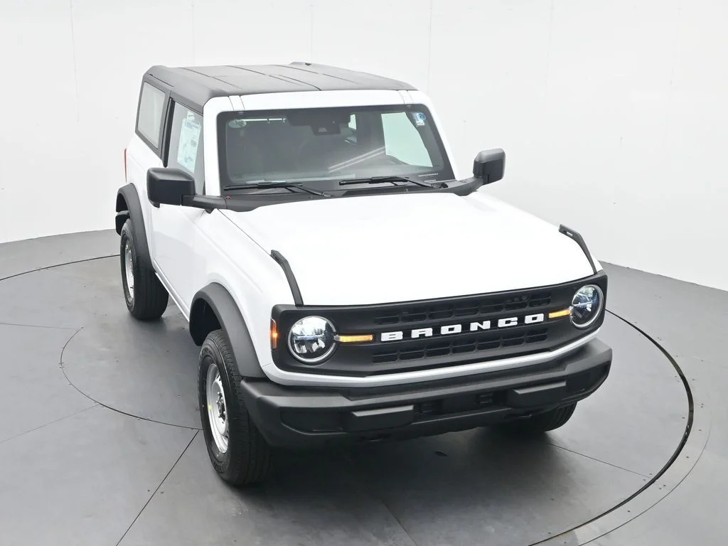 New 2026 Oxford White Ford Base image 23
