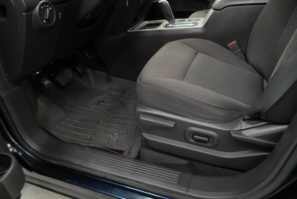 Used 2010 Black Ford SEL image 31