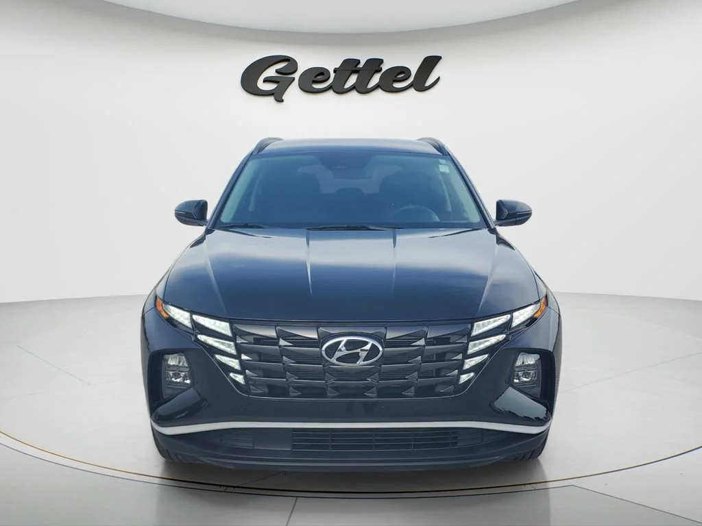 Used 2023 Black Hyundai SEL image 2