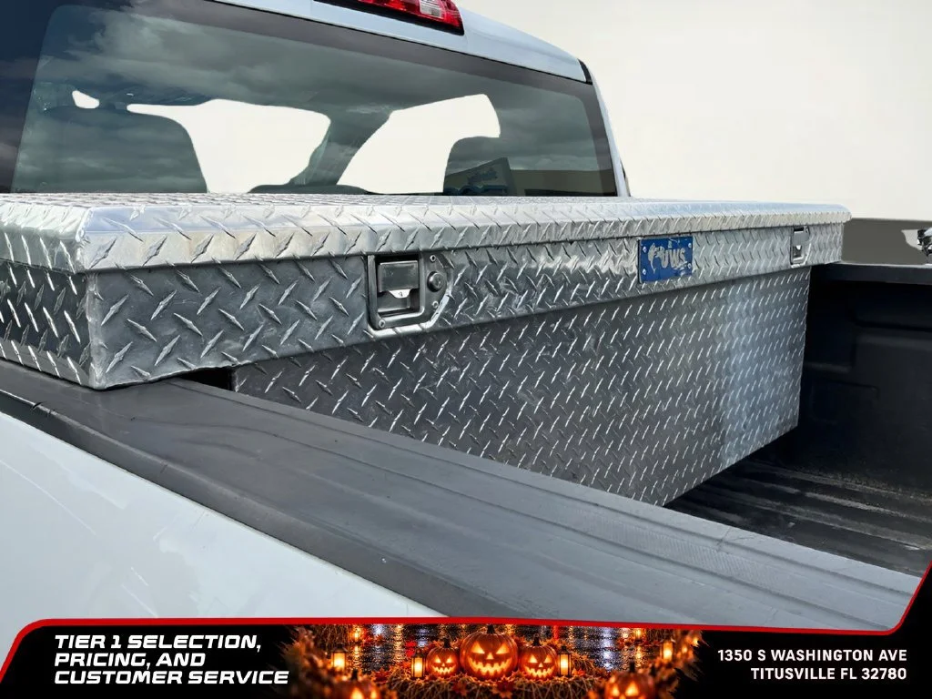 Certified Used 2021 SUMMIT WHITE GMC 2WD Regular Cab Long Bed image 16
